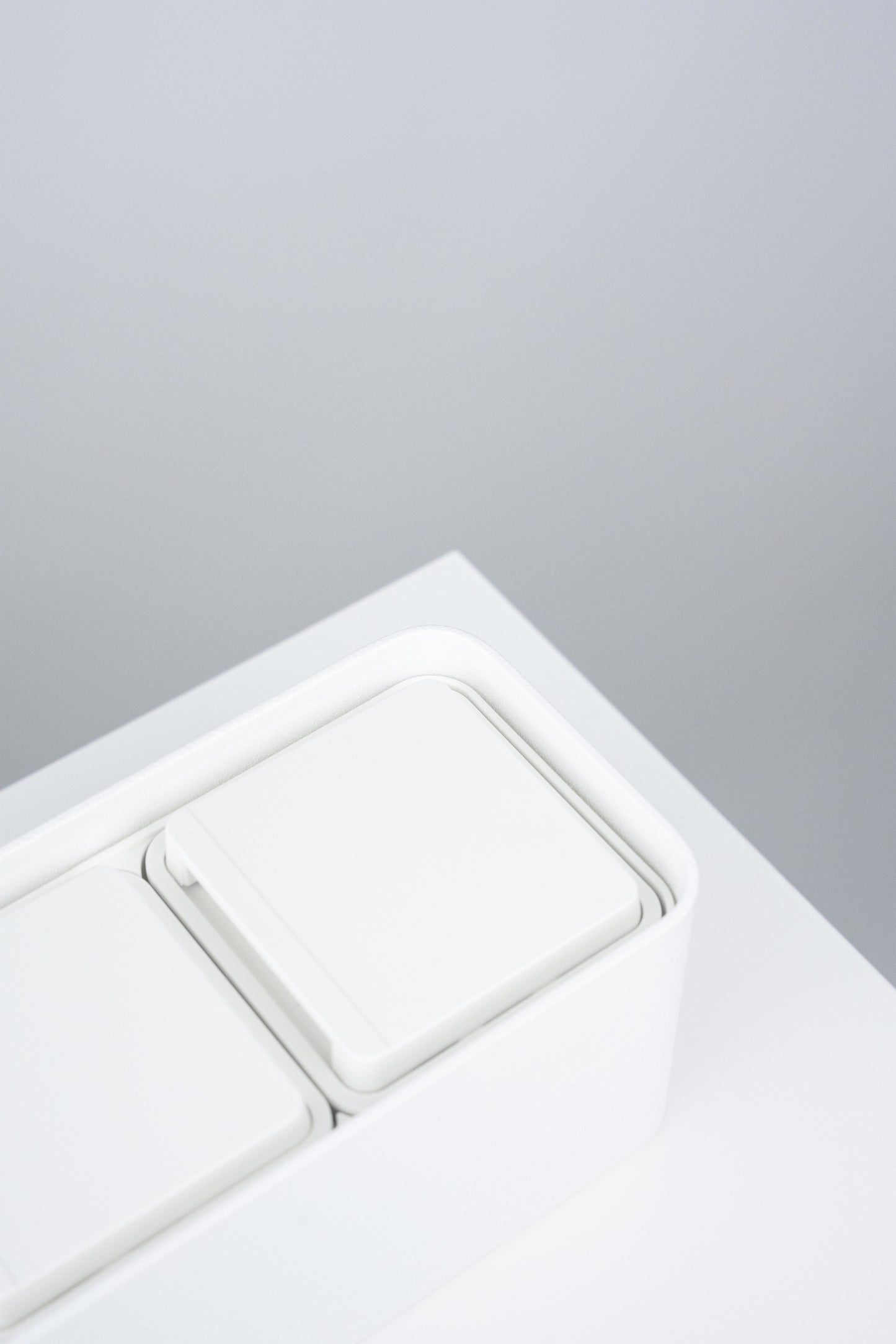 Steckdosensäule 4fach Special Edition "Whiteout"